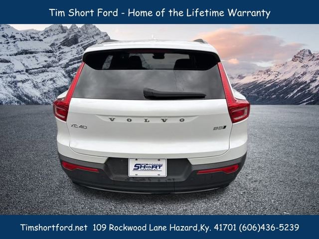 Used 2023 Volvo XC40 B5 Plus w/ Protection Package Premier image 6