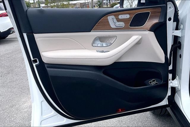 New 2025 Mercedes-Benz GLE 450e 4MATIC image 13
