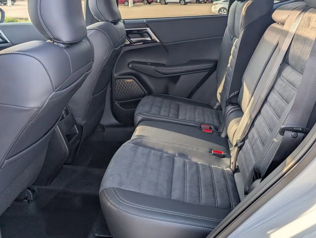 New 2026 Mitsubishi Outlander SE FWD image 25