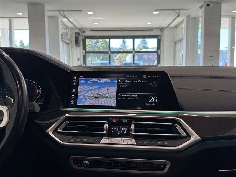 Used 2023 BMW X5 xDrive40i w/ M Sport Package image 24