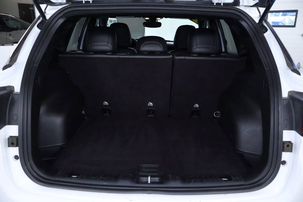 Used 2024 Jeep Compass Trailhawk image 16