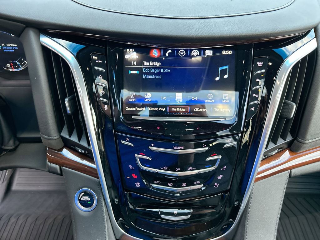 Used 2019 Cadillac Escalade Luxury w/ Escalade Sport Edition image 16