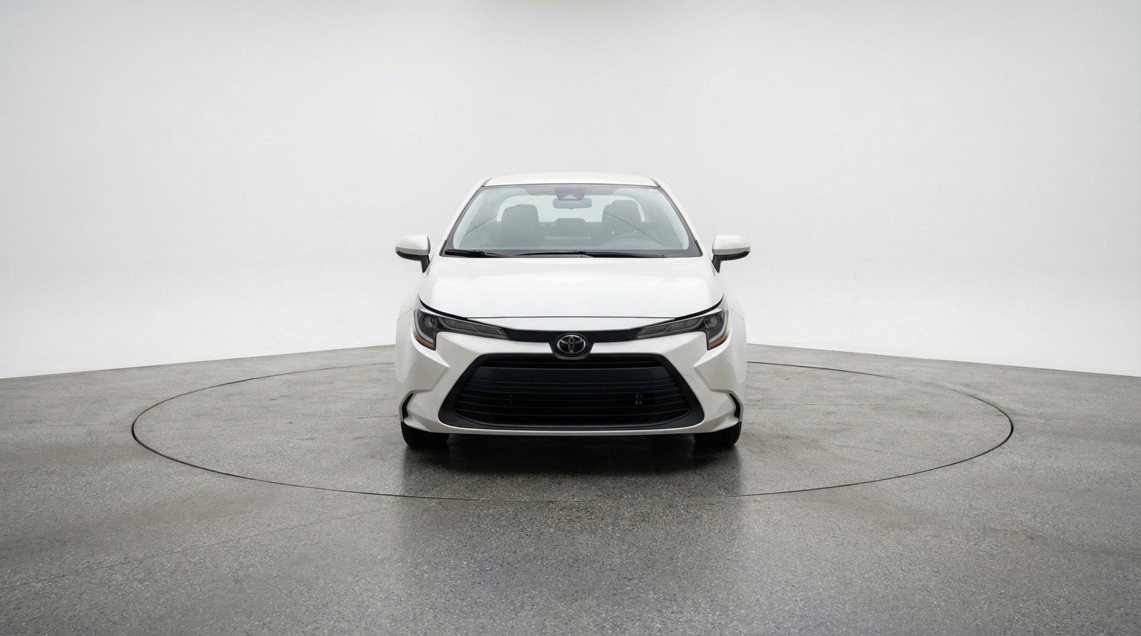 Used 2025 Toyota Corolla LE image 2