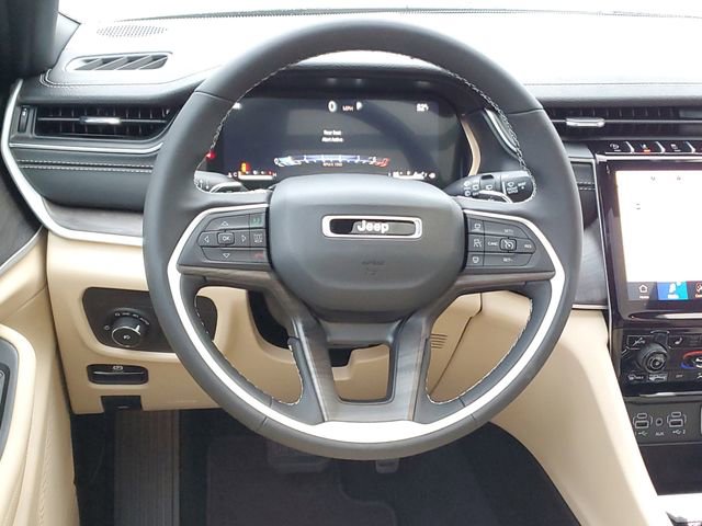 New 2025 Jeep Grand Cherokee L Limited image 10