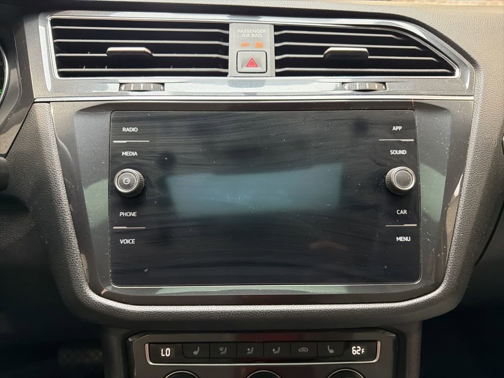 Used 2019 Volkswagen Tiguan SE FWD image 19