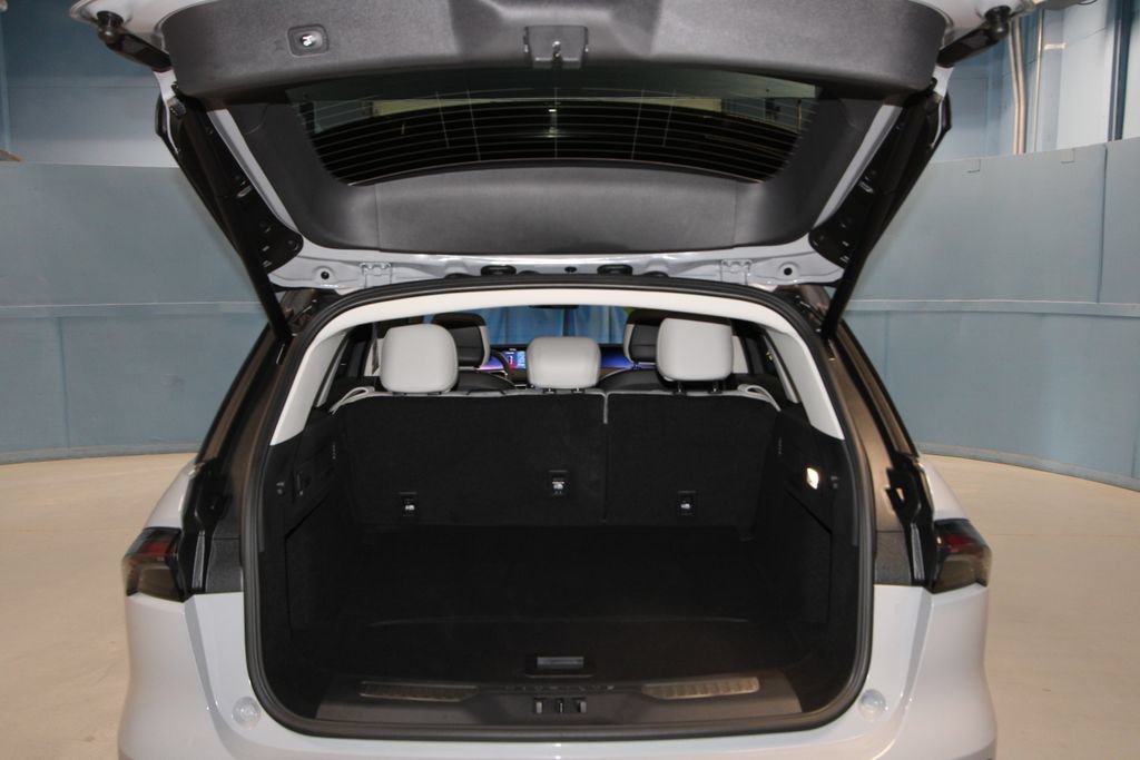 Used 2026 Lincoln Nautilus Reserve AWD/4WD image 46