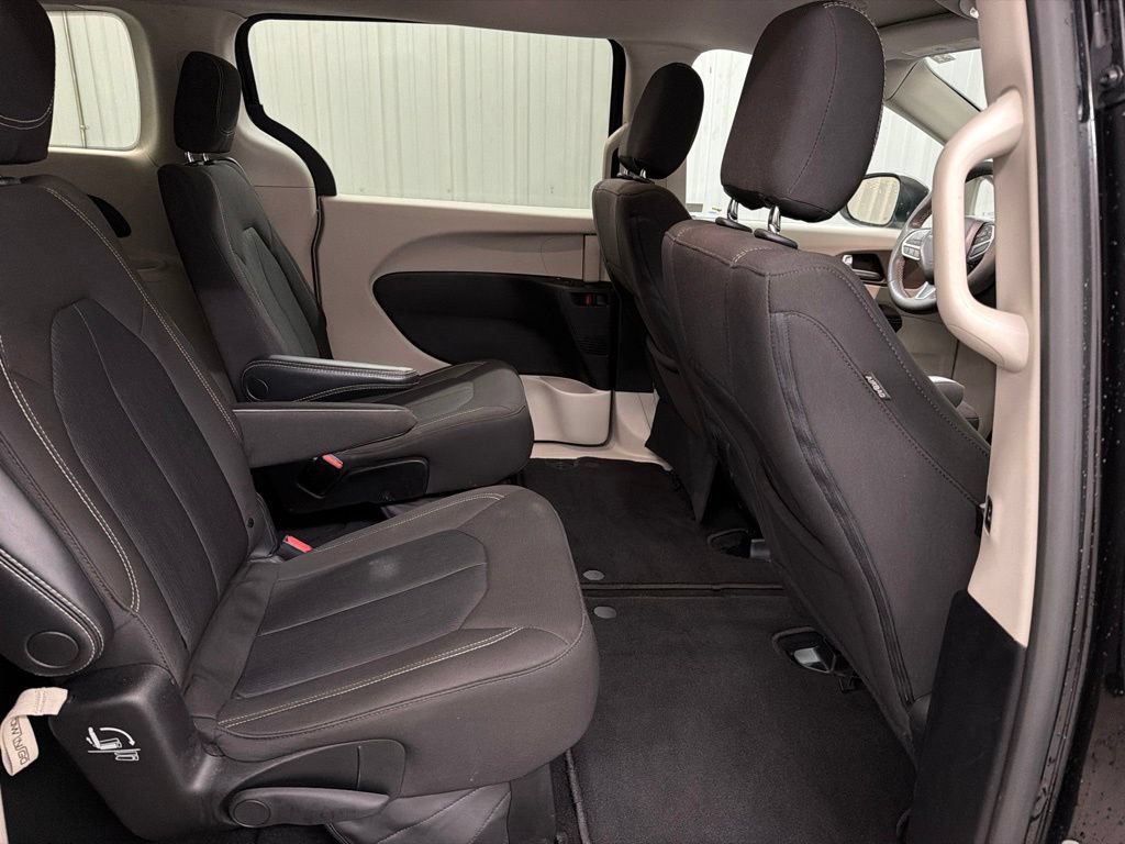 Used 2023 Chrysler Voyager LX FWD image 26