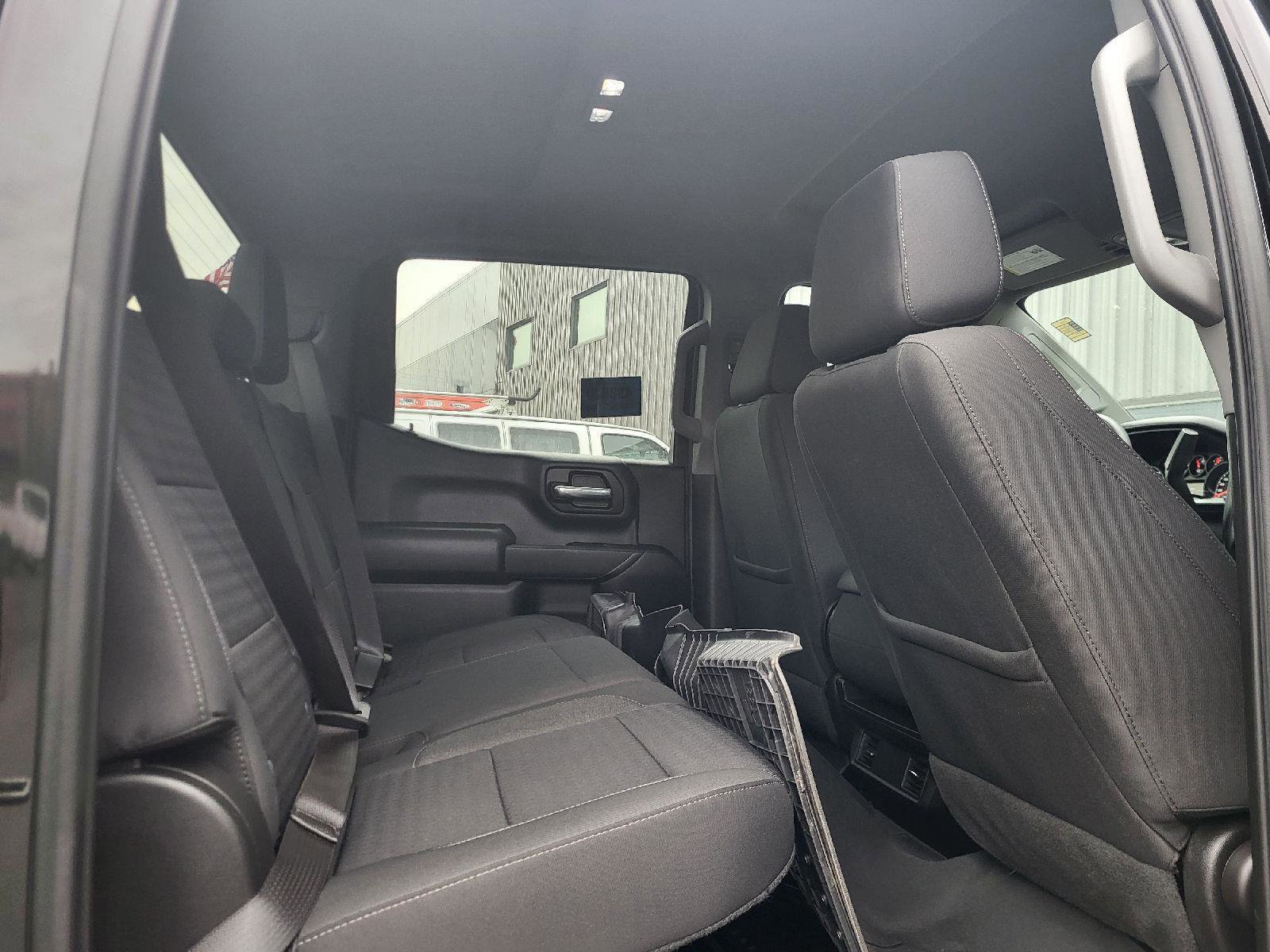 Used 2023 Chevrolet Silverado 1500 Custom image 11