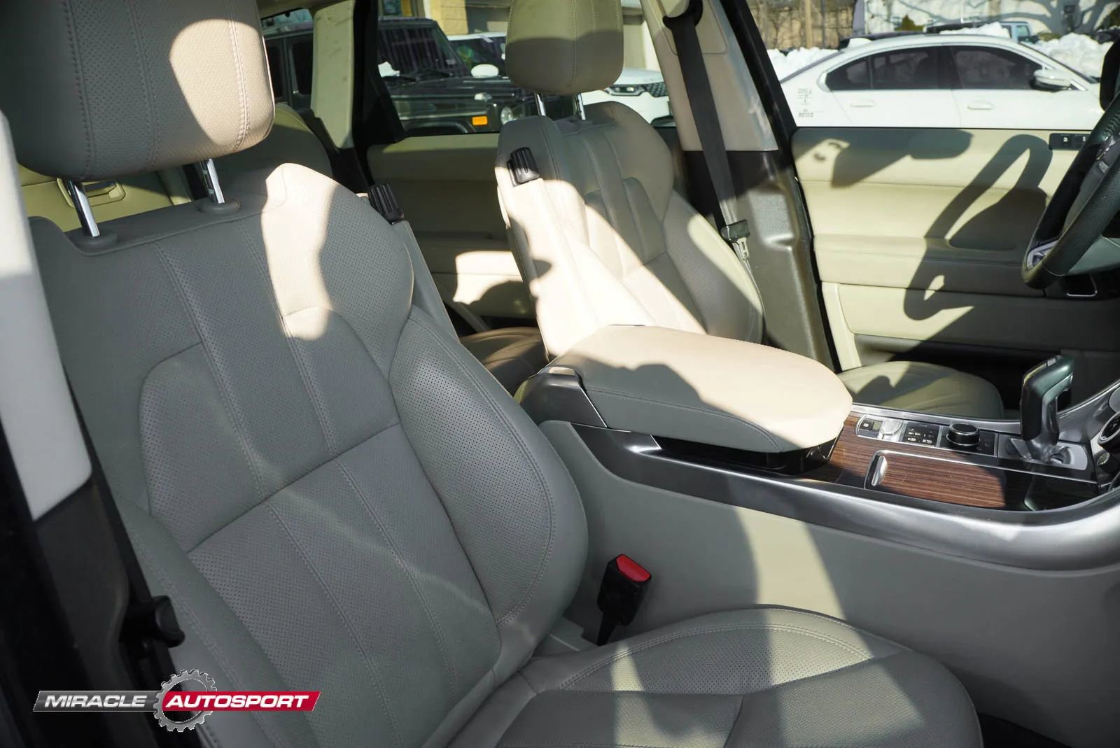 Used 2014 Land Rover Range Rover Sport image 34