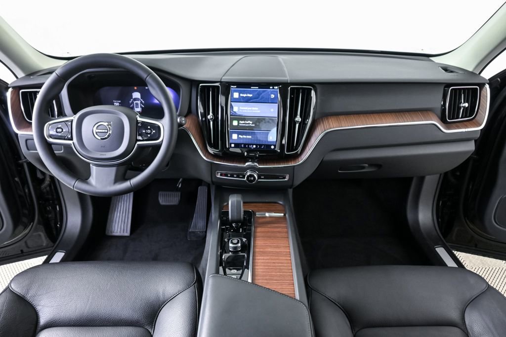 Certified 2023 Volvo XC60 B5 Plus w/ Climate Package image 19