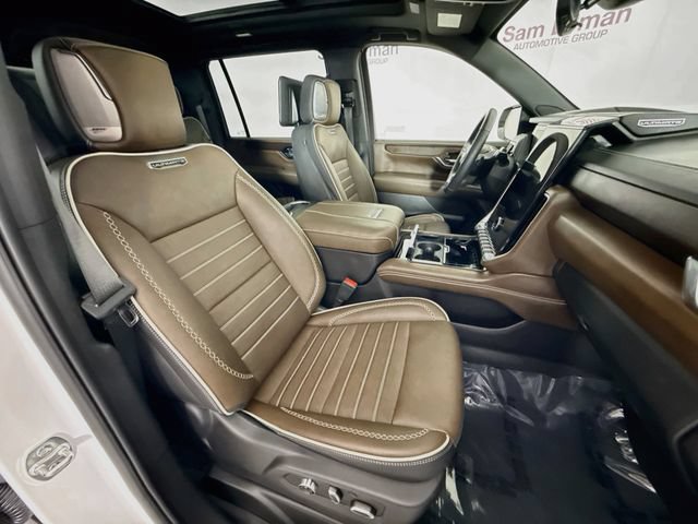 Used 2025 GMC Yukon XL Denali Ultimate AWD/4WD image 33