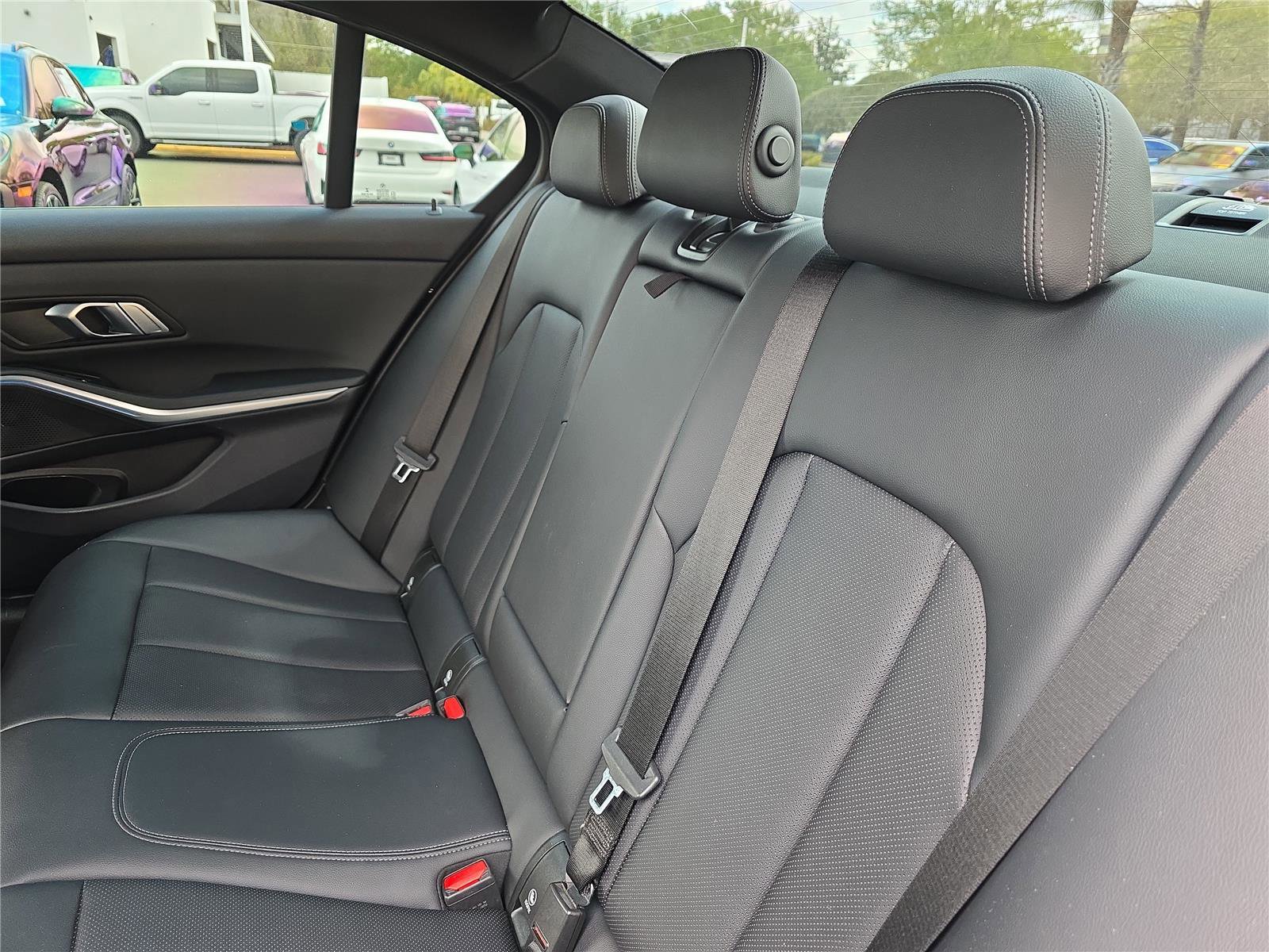 Certified 2023 BMW 330i 330i w/ M Sport Package image 10