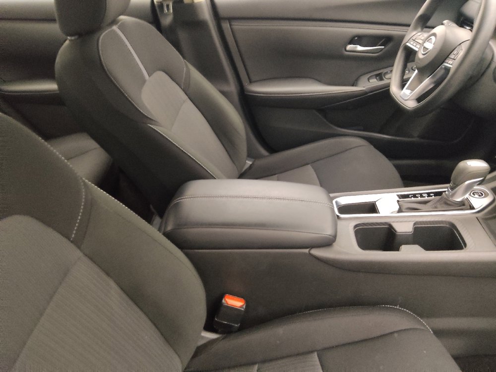 Used 2025 Nissan Sentra SV image 21