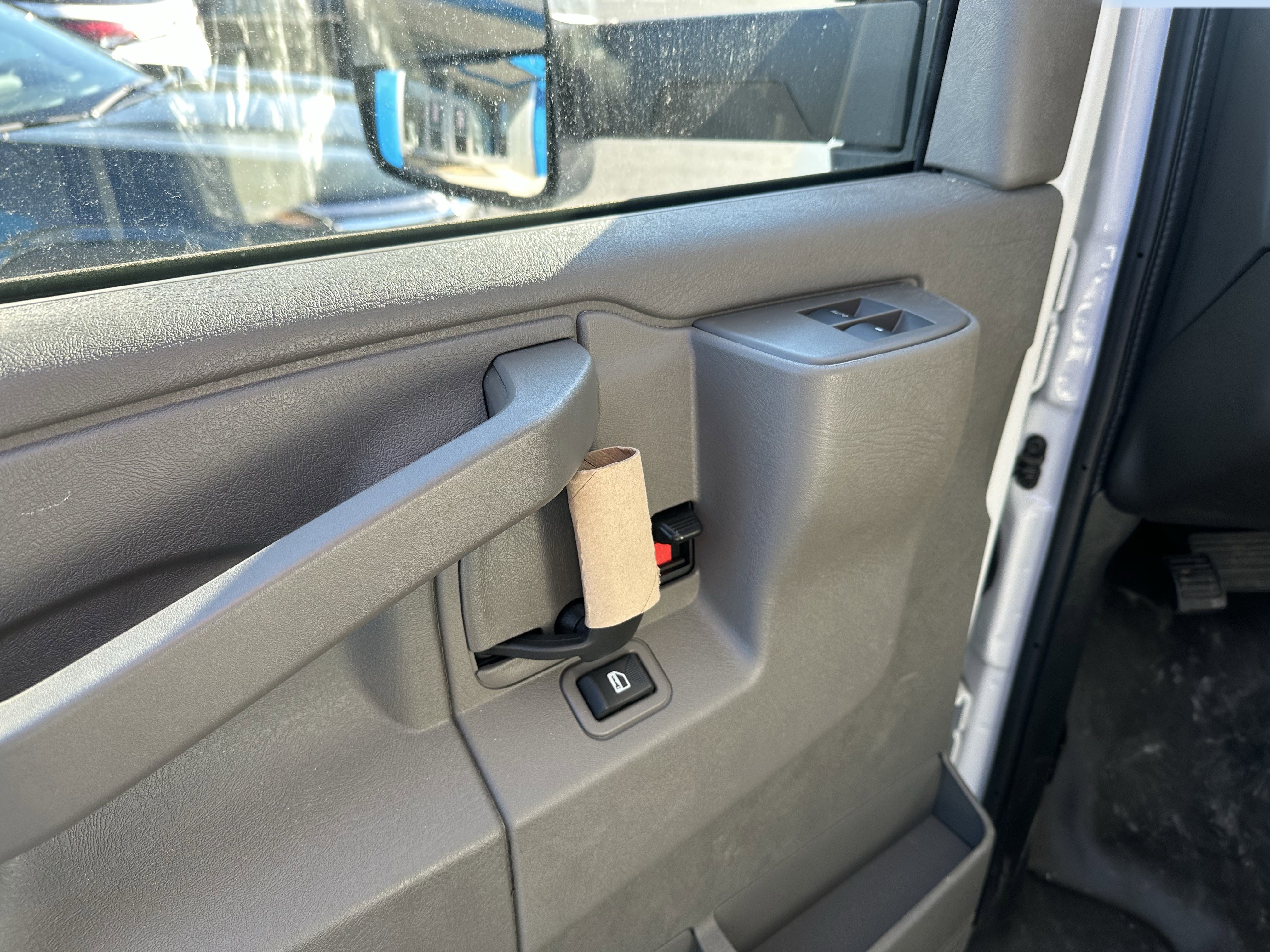 New 2025 Chevrolet Express 4500 w/ Power Convenience Package RWD image 10