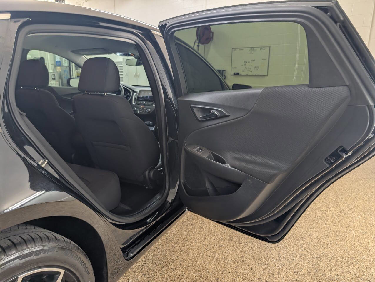 Used 2022 Chevrolet Malibu RS image 14