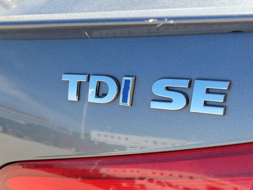 Used 2014 Volkswagen Passat TDI SE FWD image 6