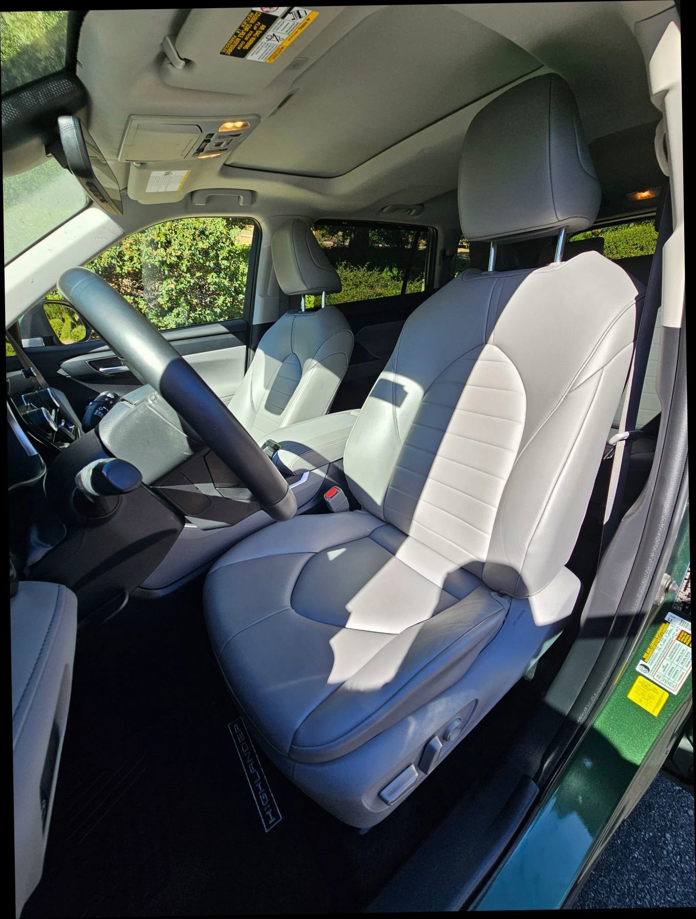 Used 2023 Toyota Highlander XLE image 20