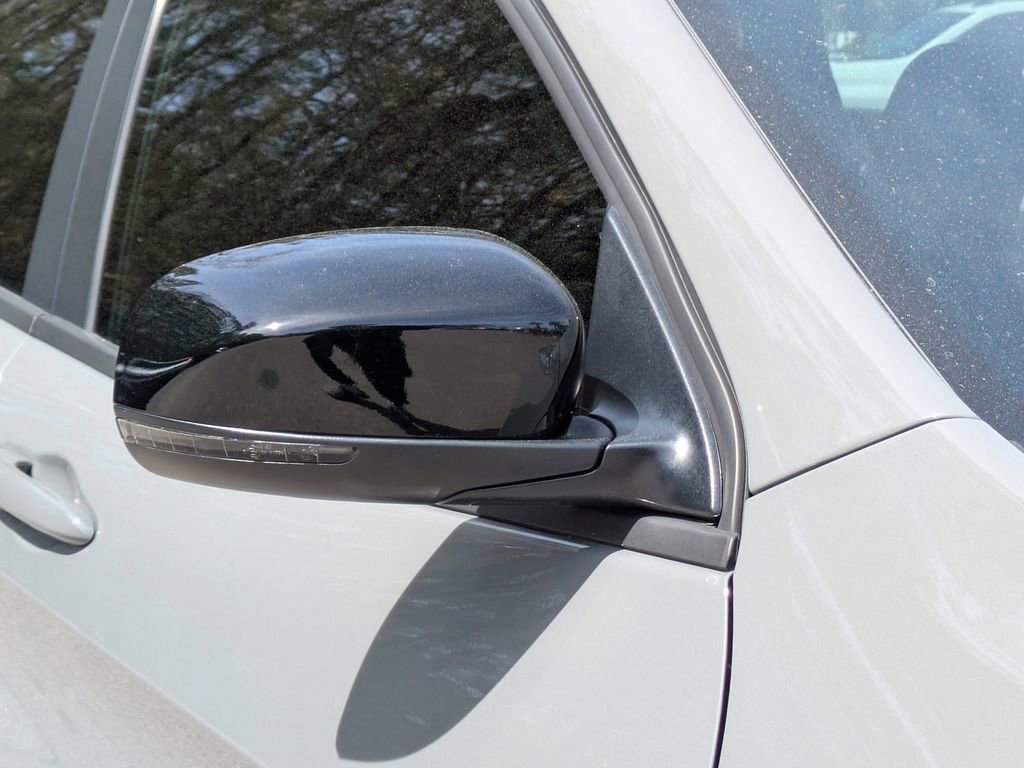 Used 2022 Jeep Cherokee Limited image 11