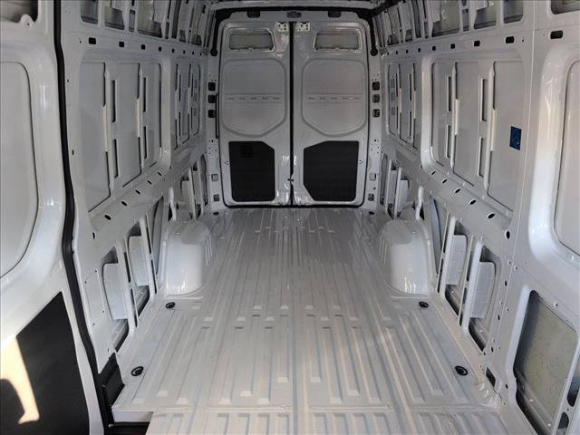 New 2026 Mercedes-Benz Sprinter 2500 image 14