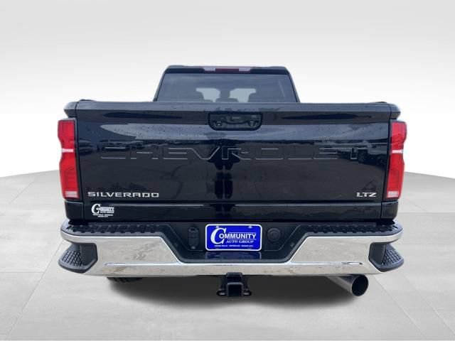 Used 2024 Chevrolet Silverado 2500 LTZ AWD/4WD image 5