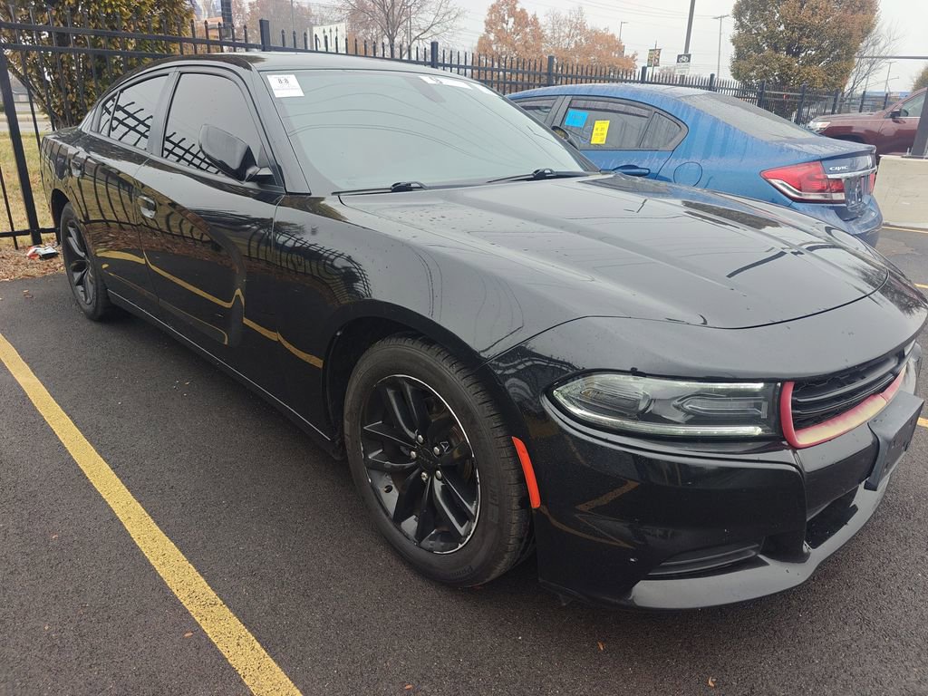 Used 2016 Dodge Charger SXT w/ Plus Group image 2