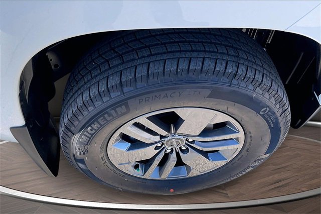 New 2026 Nissan Frontier SV w/ SV Convenience Package image 12