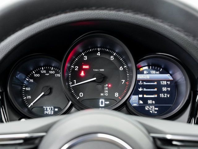 Used 2023 Porsche Macan Turbo image 16