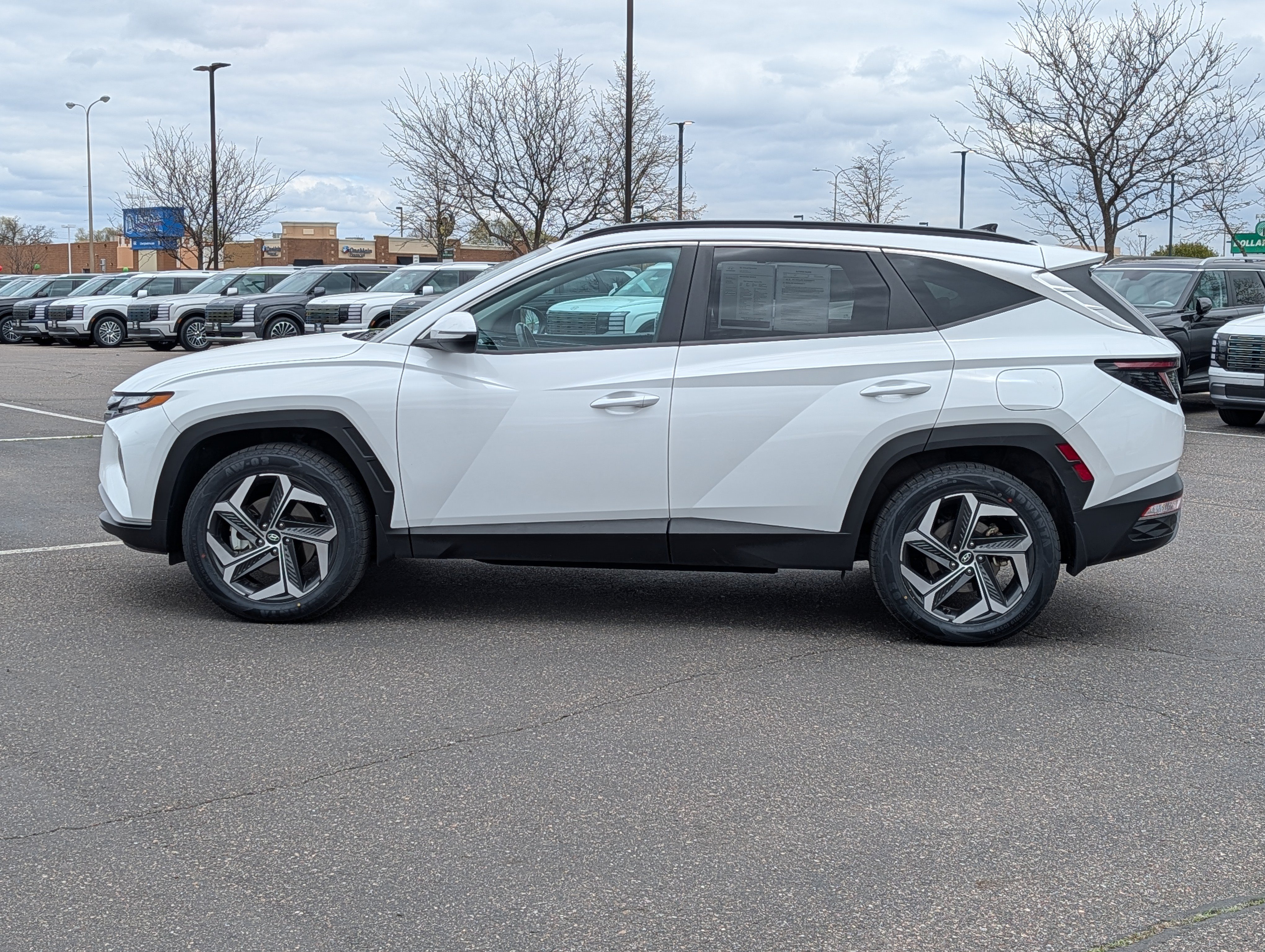 Certified 2023 Hyundai Tucson SEL w/ Convenience Package AWD/4WD image 2