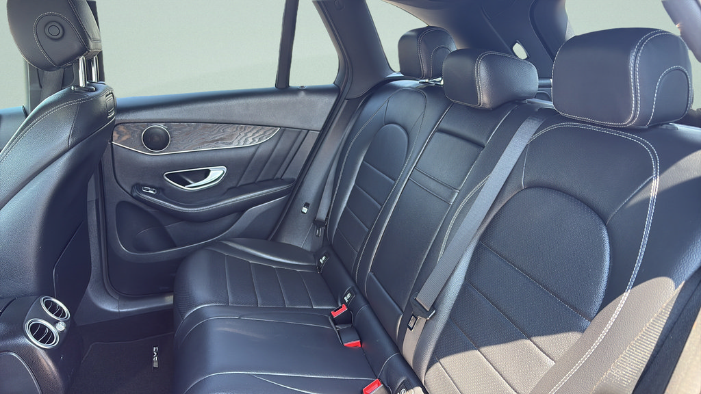 Used 2018 Mercedes-Benz GLC 300 4MATIC image 15