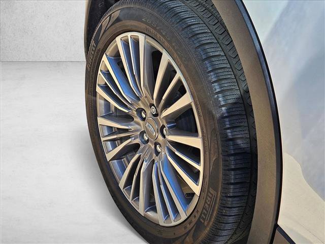 Used 2024 Cadillac XT4 Premium Luxury image 5