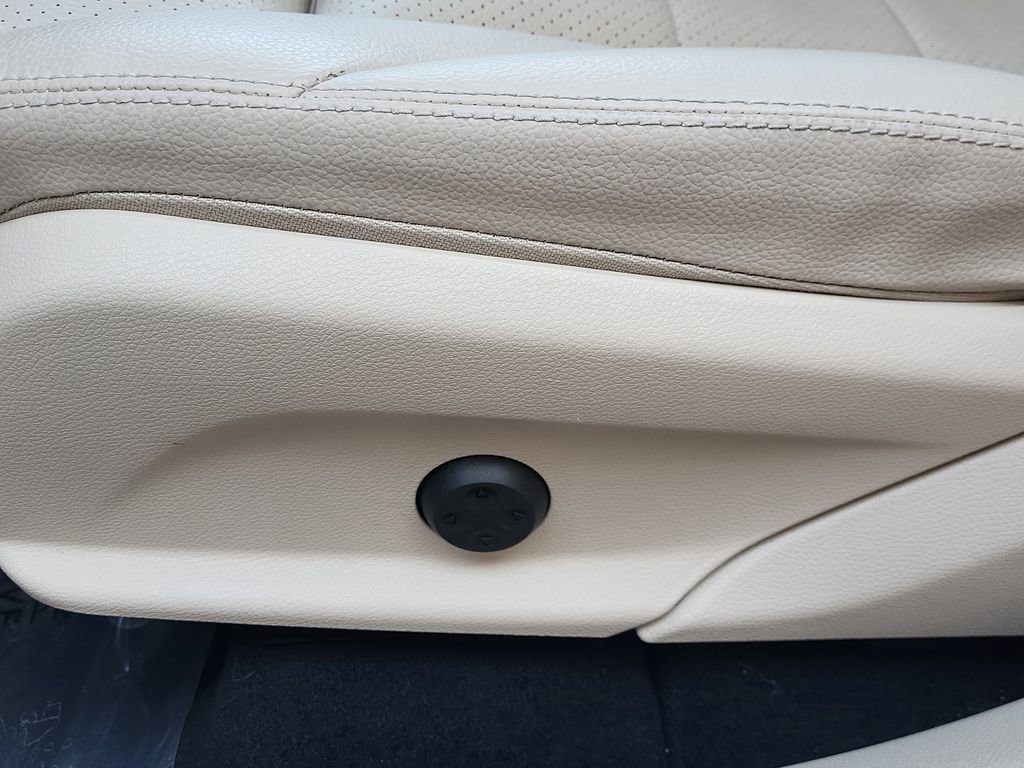 Certified 2022 Mercedes-Benz GLC 300 4MATIC image 23