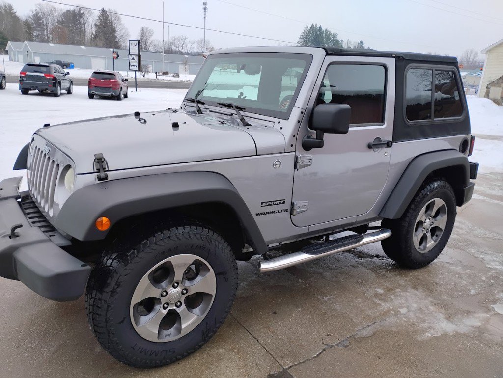 Used 2013 Jeep Wrangler Sport image 3