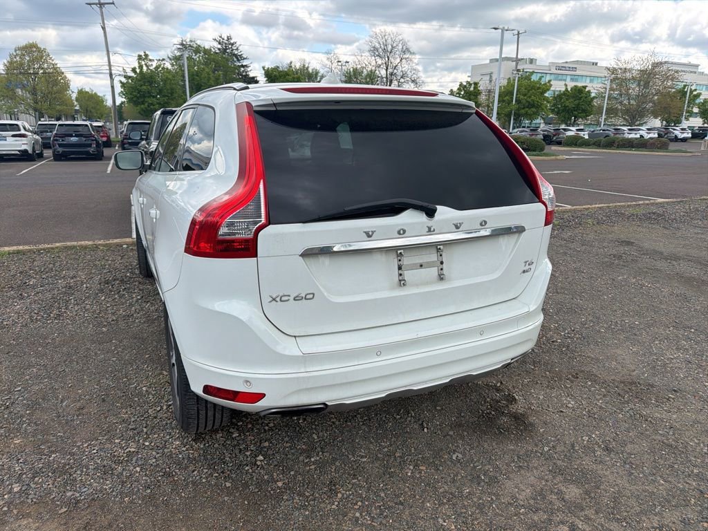 Used 2015 Volvo XC60 T6 image 4