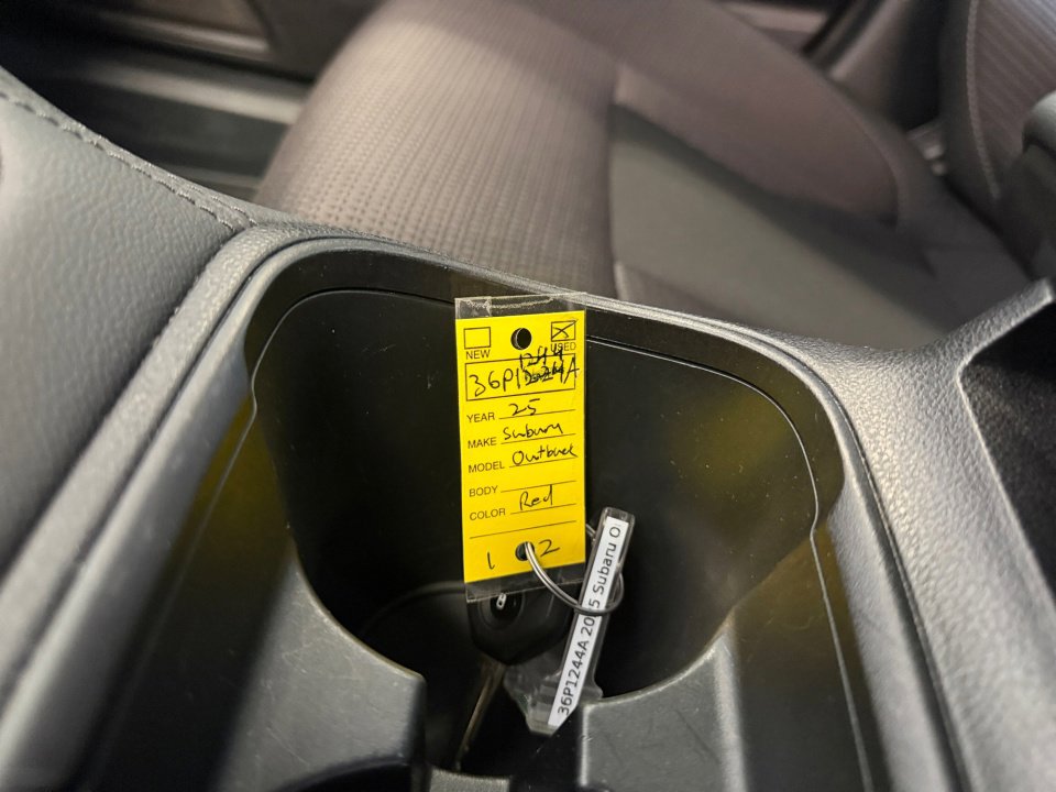 Used 2025 Subaru Outback Premium AWD/4WD image 37