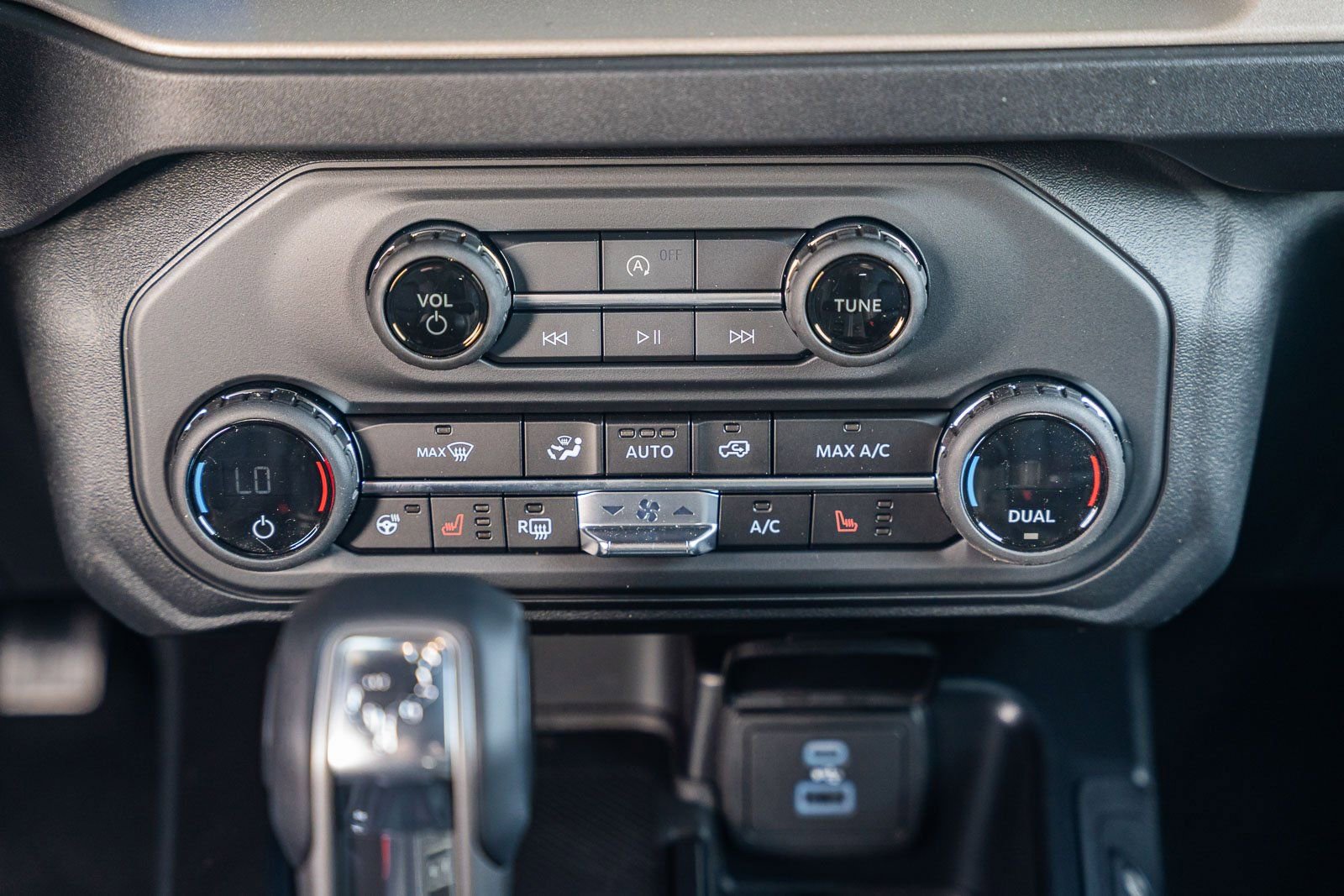 New 2025 Ford Bronco Outer Banks image 21