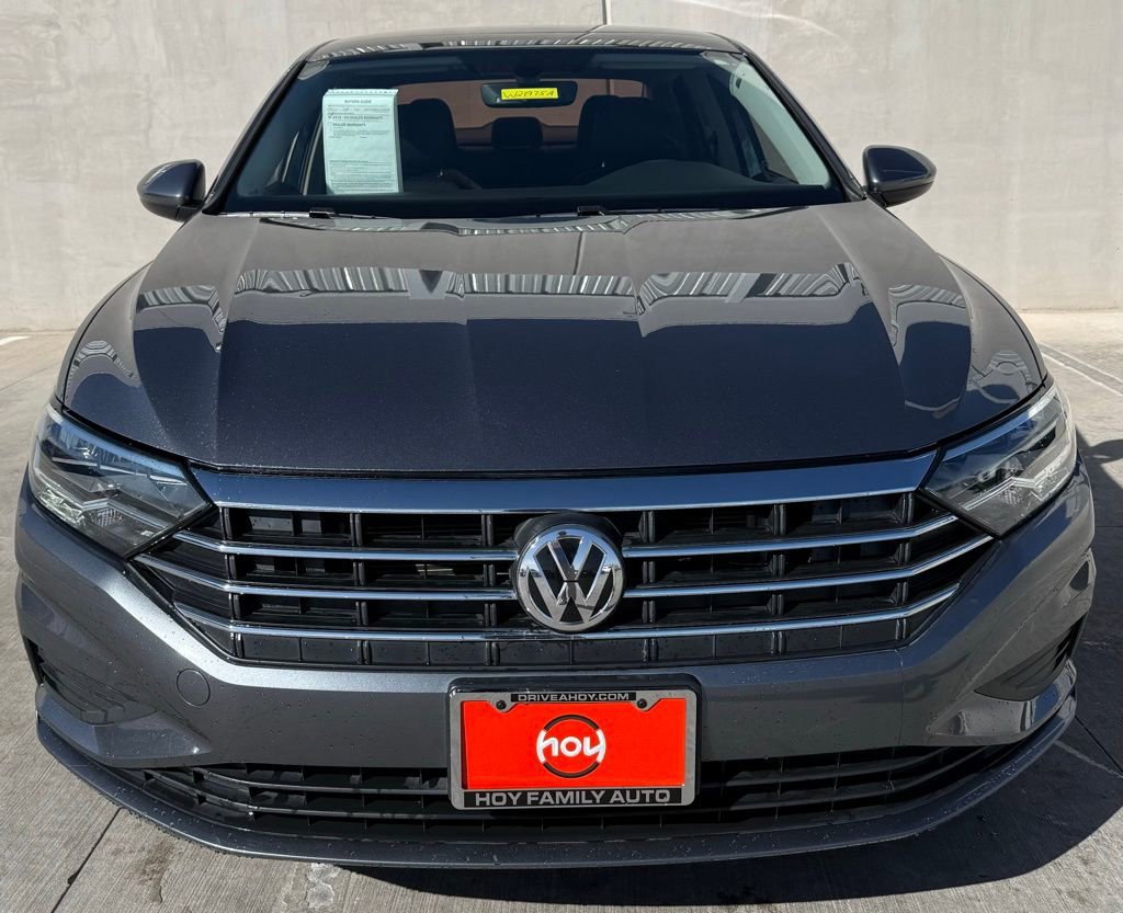 Used 2021 Volkswagen Jetta SE w/ SE Cold Weather Package image 2