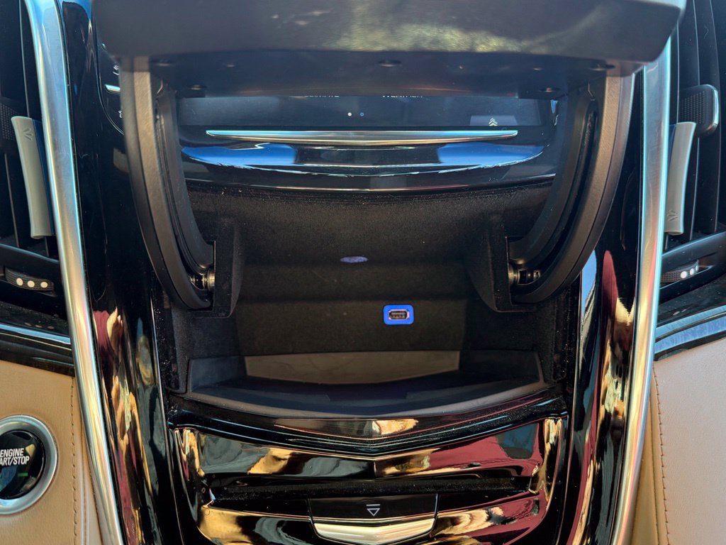 Used 2019 Cadillac Escalade Platinum AWD/4WD image 19