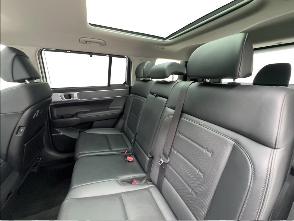 Used 2025 Hyundai Santa Fe Limited AWD/4WD image 26