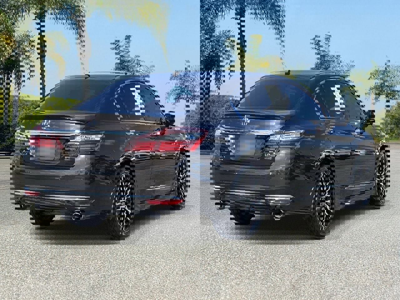 Used 2016 Honda Accord Touring image 4