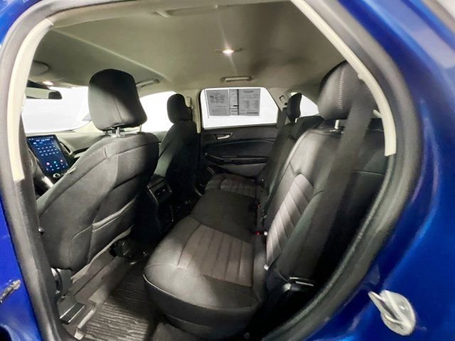 Used 2022 Ford Edge SE image 25