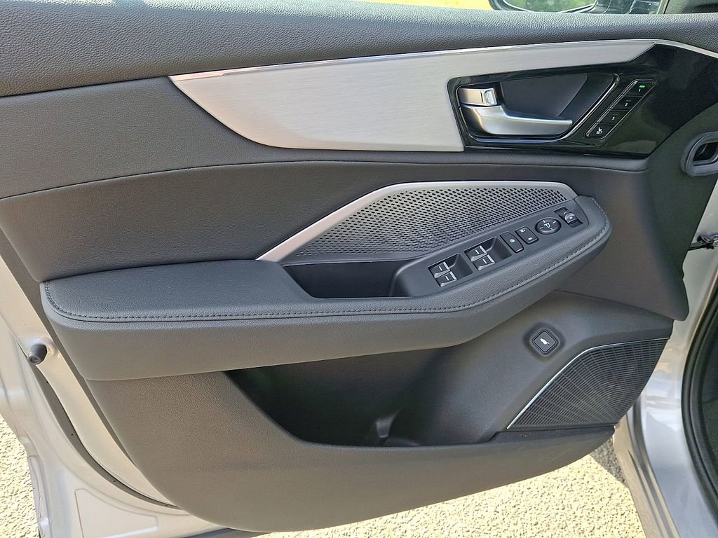 Certified 2025 Acura MDX SH-AWD image 13