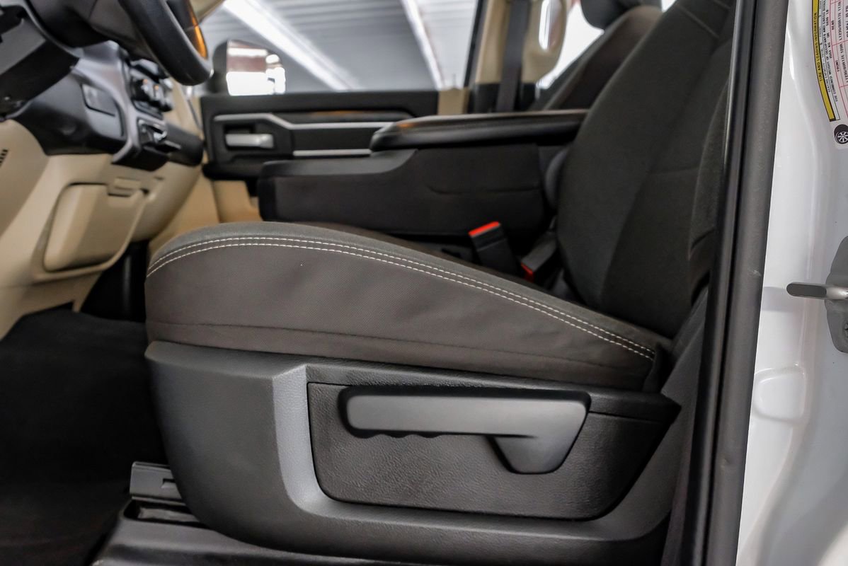 Used 2022 RAM 3500 Big Horn image 30