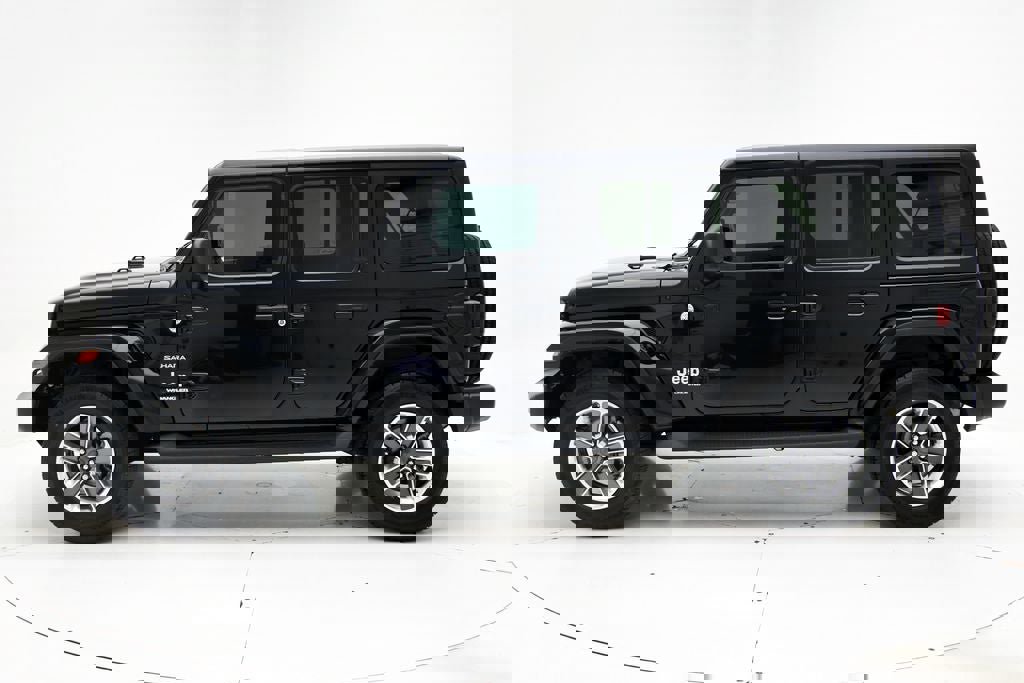 Used 2022 Jeep Wrangler Unlimited Sahara AWD/4WD image 5