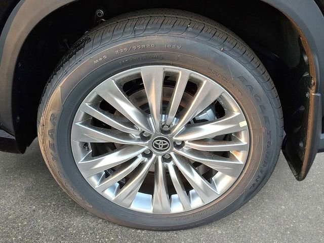 New 2026 Toyota Highlander Platinum AWD/4WD image 5
