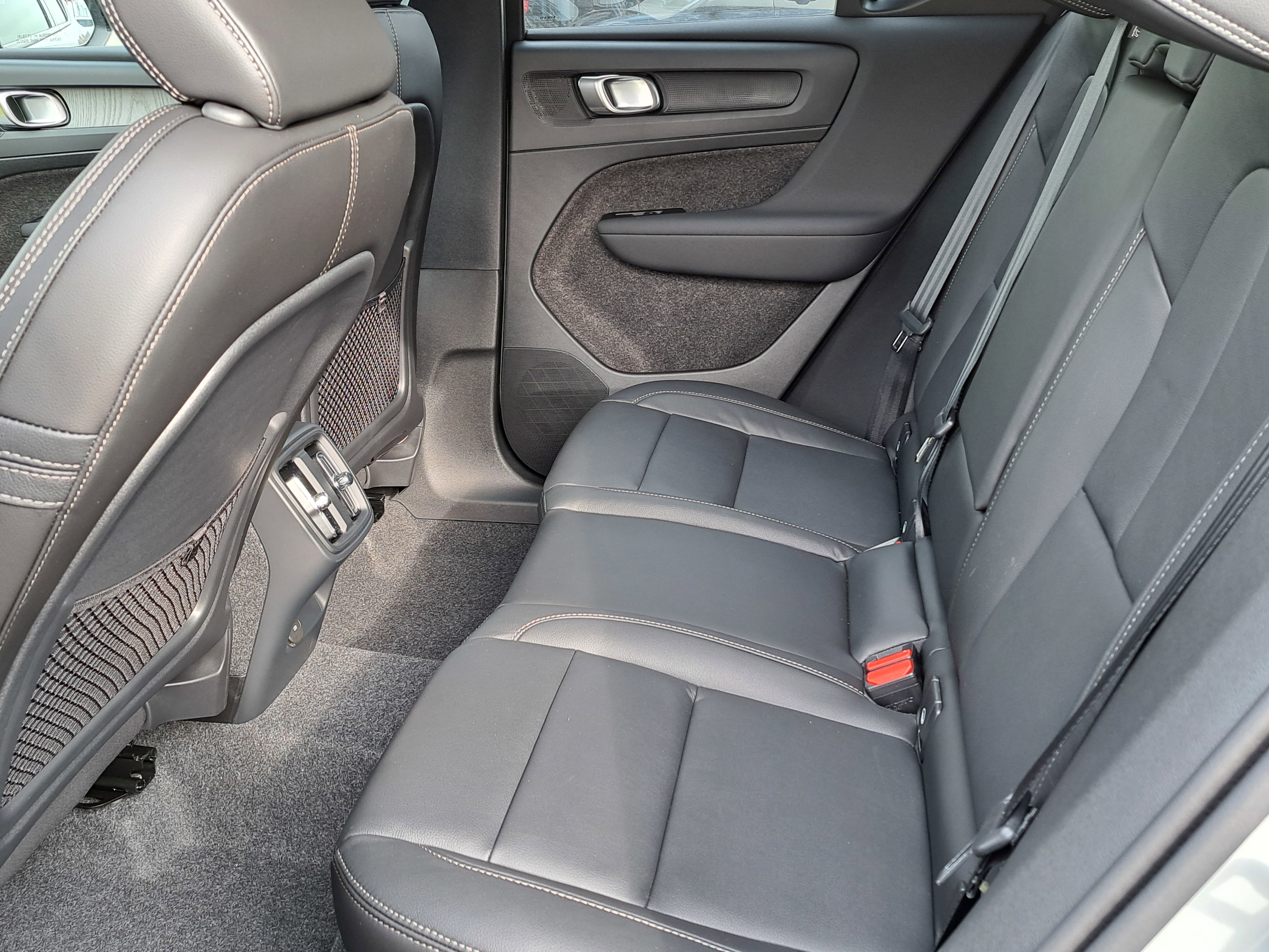 New 2026 Volvo XC40 B4 Core image 7