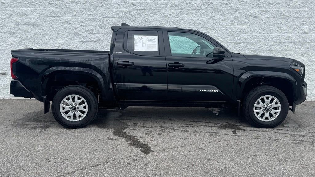 Used 2024 Toyota Tacoma SR5 AWD/4WD image 2