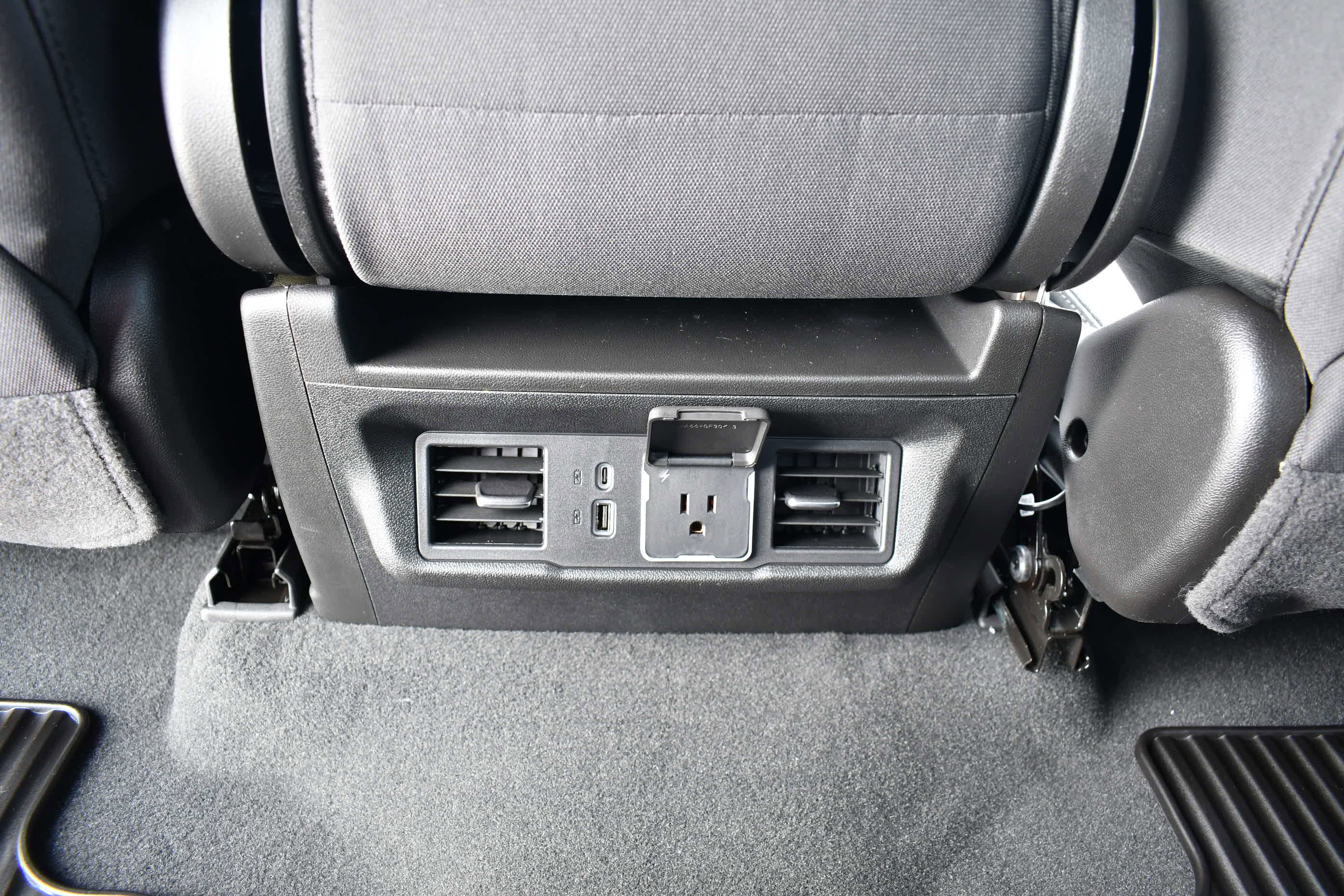 New 2026 GMC Sierra 1500 Elevation image 24