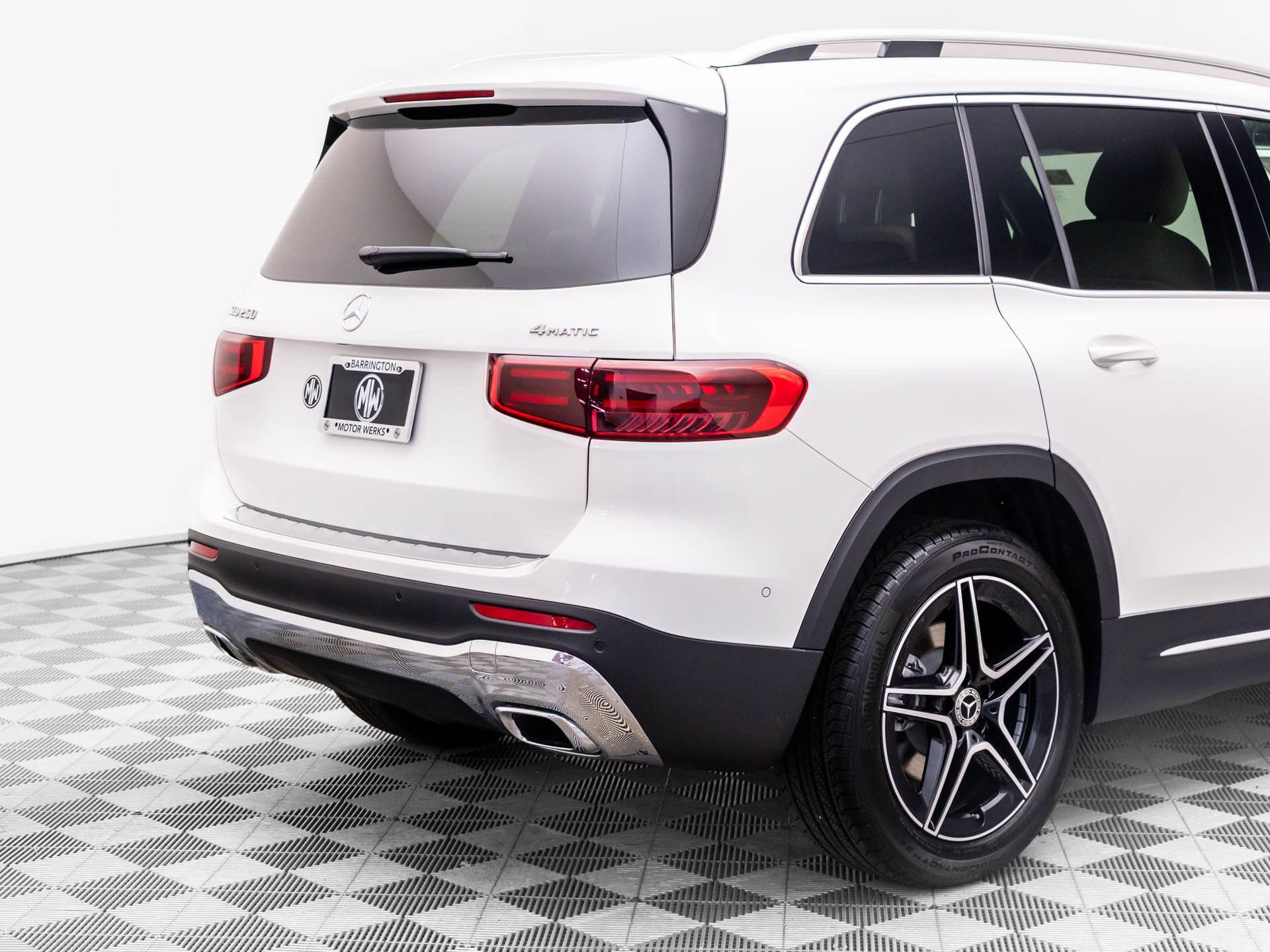 New 2026 Mercedes-Benz GLB 250 4MATIC image 37