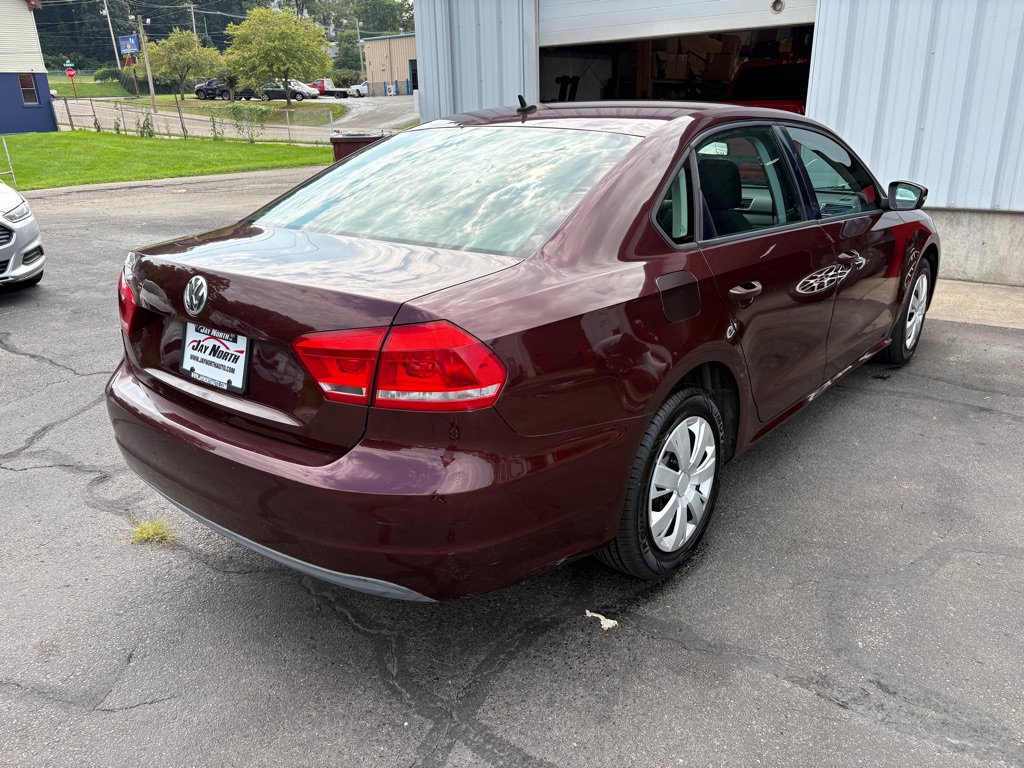 Used 2013 Volkswagen Passat 2.5 S FWD image 3