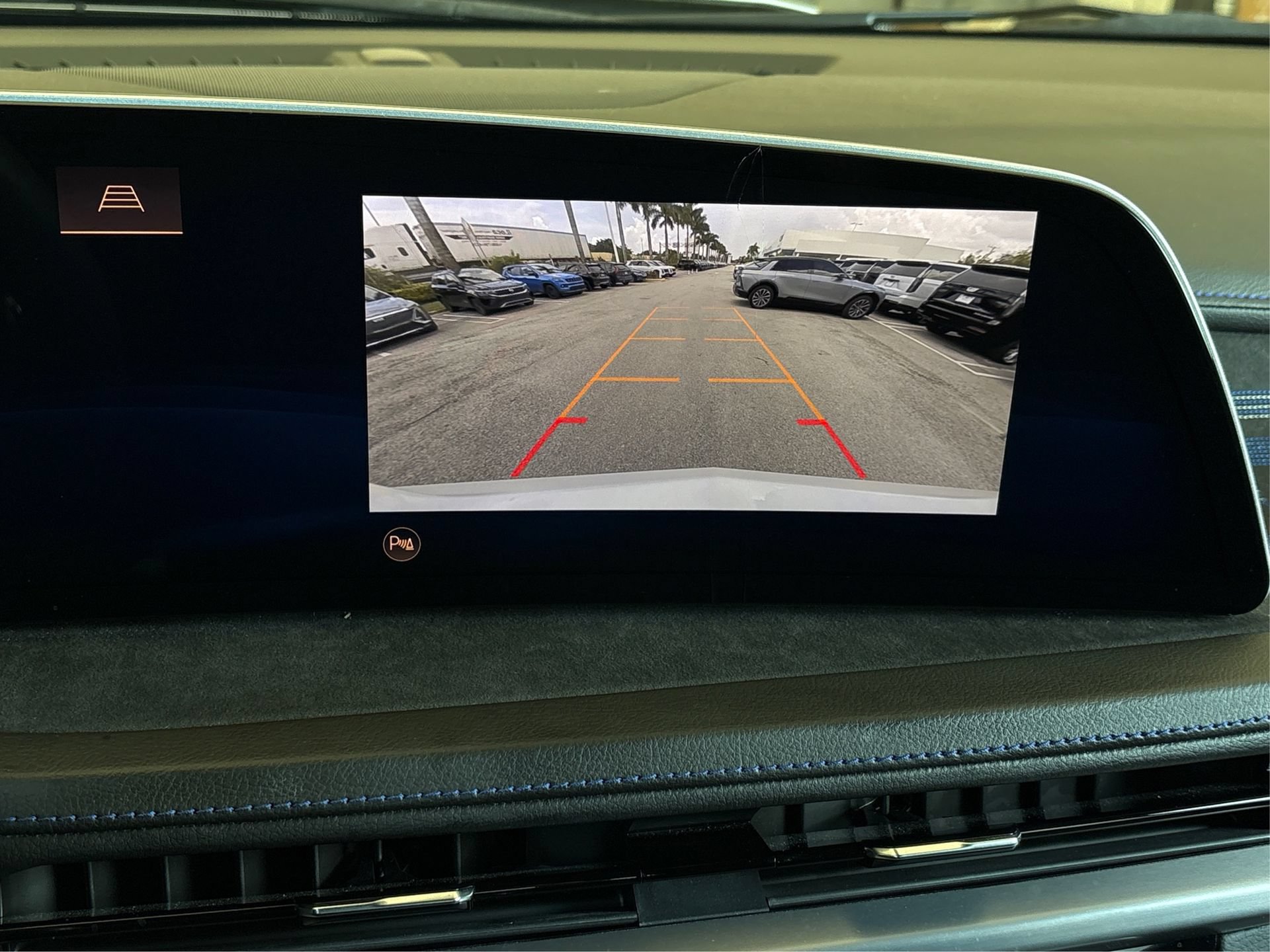 Certified 2024 Cadillac XT4 Sport FWD image 24